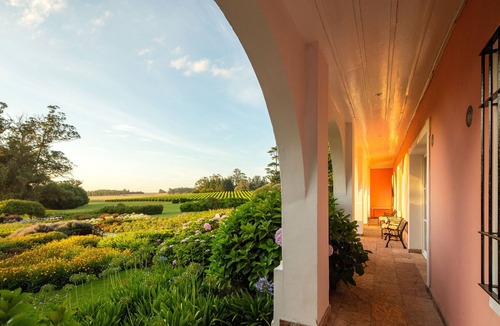 Colonia Chapadmalal House | Luxury farmhouse w/world-class winery near the beach