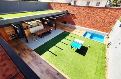 Castelo House | LUXURY HOUSE WITH POOL AND GOURMET AREA