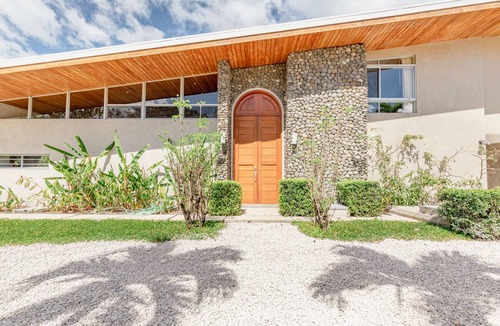 Playa Guiones House | Luxury Villa in Gated Community walk to Guiones