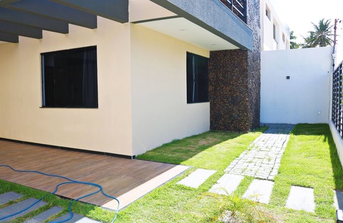 Aruana House | Magnificent house on Aruana beach with swimming pool and barbecue area