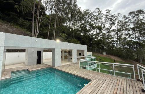 Cantagalo House | Mansão da Montanha