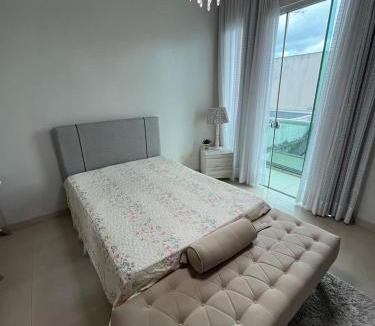 40 Horas House | Mansão em Condomínio