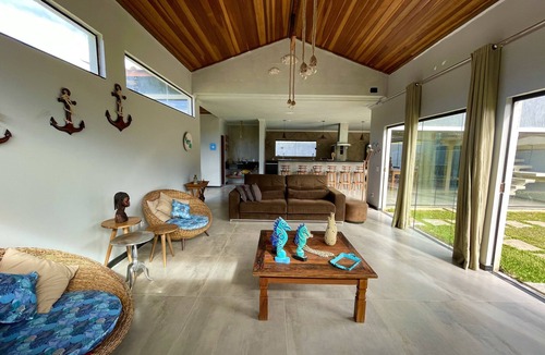 Marina House | Mansion in Búzios, 9 suites… accommodates 18 people comfortably