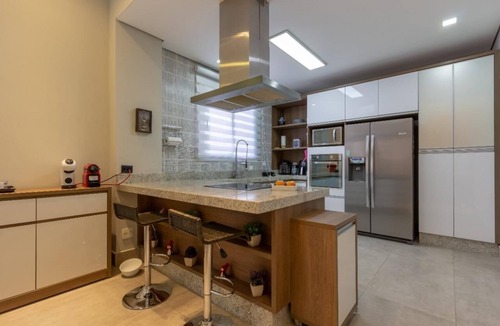 Caconde House | Mansion in Greater São Paulo Area - Condominium