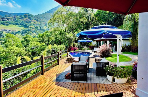 Araras House | Mansion with 5-star private service, heated pool, dedicated staff, and leisure facilities.