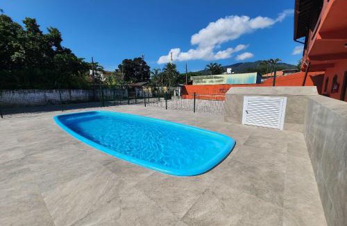 Maranduba Apartment | Maranduba Apartamento Marbela 7 — 2 Quartos, Piscina, 2 Quadras do Mar