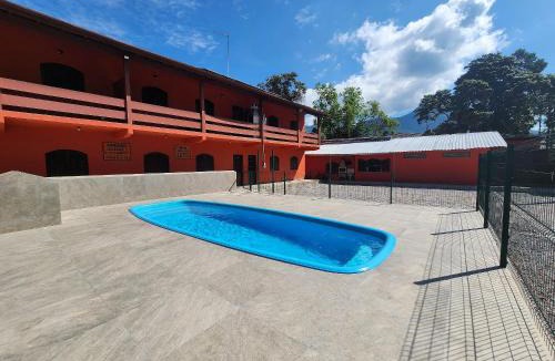 Maranduba Apartment | Maranduba Kitnet Marbela 11 — Aconchegante, Piscina, 2 Quadras do Mar