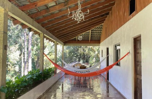 Campo Largo House | Memora Guesthouse Bateias - Casa Inteira ou quartos em chácara
