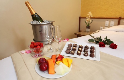 Gloria Hotel | Mengo Palace Hotel