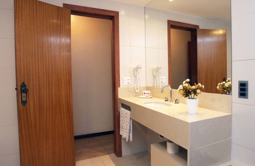 Gloria Hotel | Mengo Palace Hotel