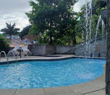 Praia dos Anjos House | Meu Aconchego Casa Duplex com Piscina e Salão de jogos, 400mt da Praia