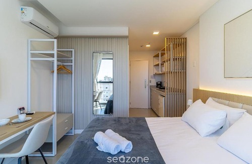 Centro Apartment | MHFA - Studios in Luxurious Building with Sea View