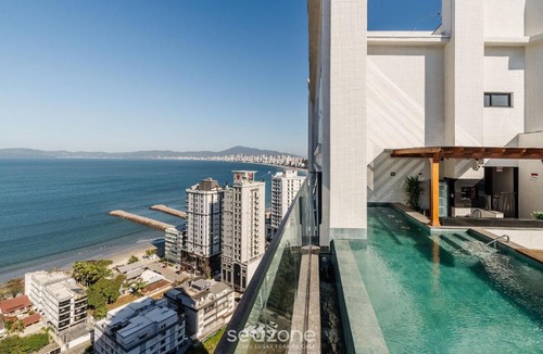 Centro Apartment | MHFA - Studios in Luxurious Building with Sea View