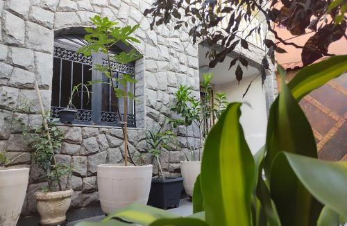 Realengo House | Mi Casa Rio Garagem Wi-Fi Próximo Praia Barra