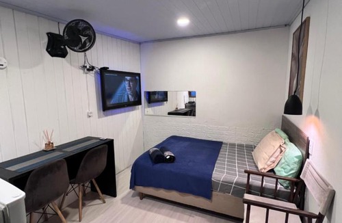 Palhoca House | Mini studio com piscina