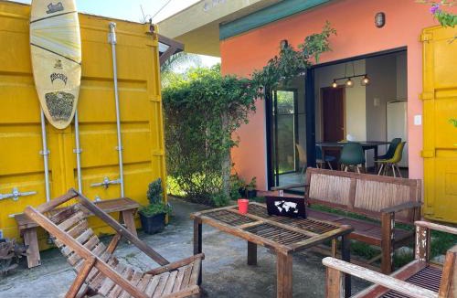 Rio Vermelho Sul House | Moçamba LODGE Contêiner