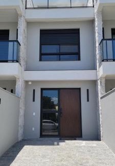 Cachoeira do Bom Jesus House | Modern 3-Suite Coastal Escape Home in Prime Location