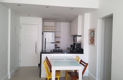 Copacabana Apartment | Modern Apartment in Copacabana
