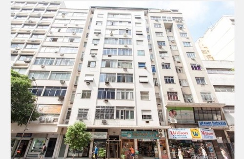 Copacabana Apartment | Modern Apartment in Copacabana