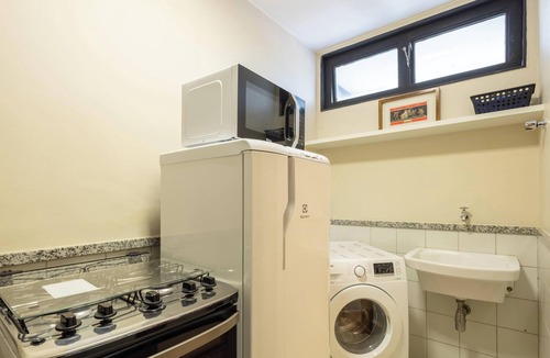 Sudoeste e Octogonal Apartment | Modern apt in Sudoeste w/A/C & Wi-fi Cls0101