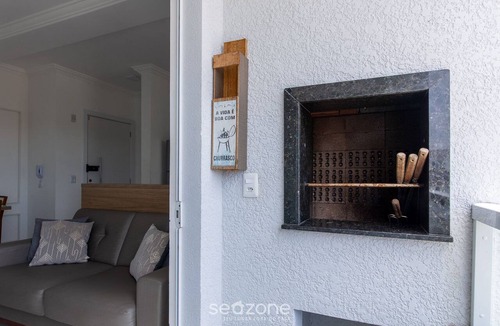 Santinho Apartment | Modern apt w/Barbecue 600m From the Beach Com305