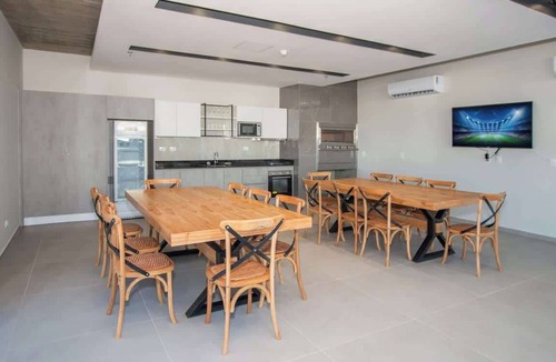 Asuncion Apartment | Modern Apt w/City View | Gym, Pool | Walk to Malls
