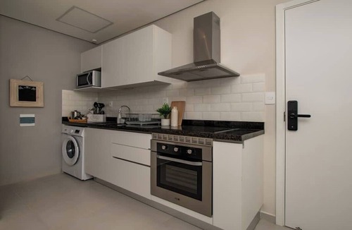 Asuncion Apartment | Modern Business Stay | Work Desk | Pool & Gym