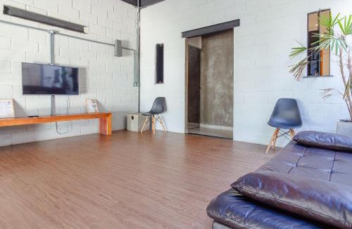 Portal da Ferradura Apartment | Modern industrial house in Búzios