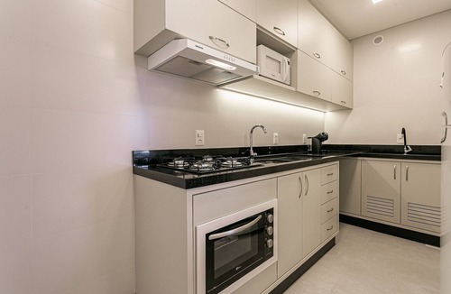 Carvoeira Apartment | Modern studio | 500m from UFSC | Dining #CARV05