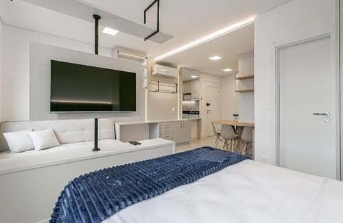 Carvoeira Apartment | Modern studio | 500m from UFSC | Dining #CARV05
