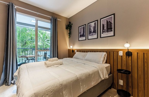 Vila Mariana Apartment | Modern Studio Apartment with Balcony | Queen Bed & Comfort in Vila Mariana