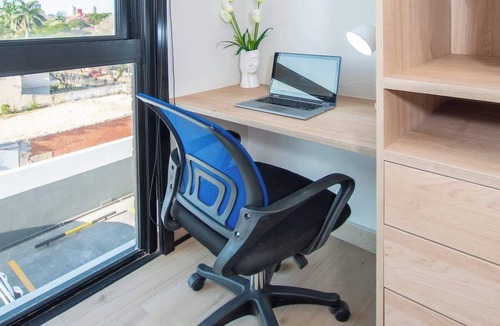 Asuncion Apartment | Modern Studio near Malls | Gym & Rooftop Pool