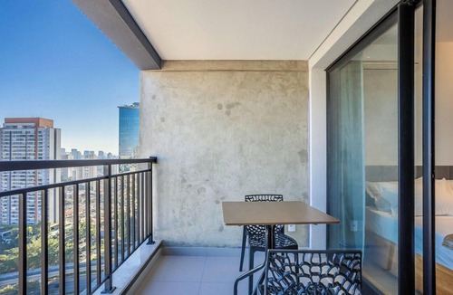 Brooklin Novo Apartment | Modern Studios in a Building With a Pool in Vila Cordeiro - CTB