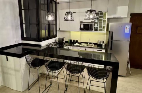 El Centro Apartment | Modern Suite in the Heart of the City