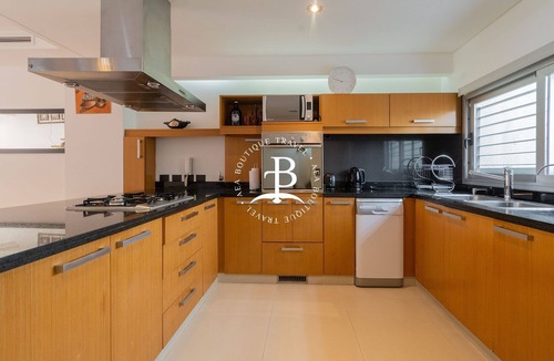 Villa del Parque Villa | Modern triplex with barbecue and garden!