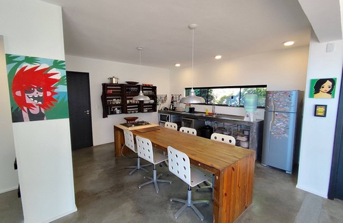 Porto da Lagoa House | Modernist Home with Panoramic Lagoon Views