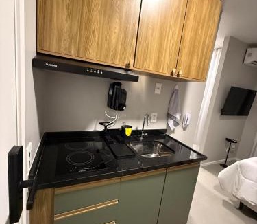 Campo Belo Apartment | Moderno Studio próximo ao aeroporto de Congonhas Go Balkon
