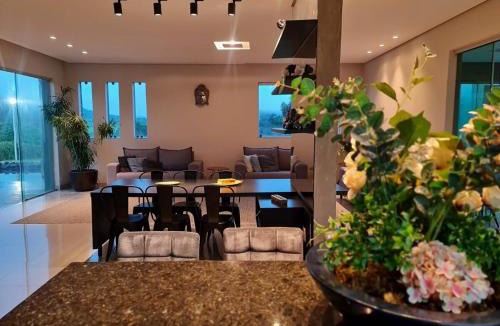 Esmeraldas House | Mol Residence