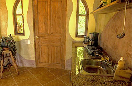 Montezuma Apartment | Montezuma Heights "Geco" studio. In between ocean and the wild. Sleeps 2
