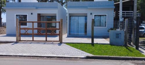 Capao da Canoa House | Morada dos eucaliptos