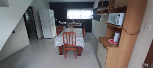 Ubatuba House | Morada Oceano Azul - conforto em São Francisco do Sul, ao lado da praia da Enseada