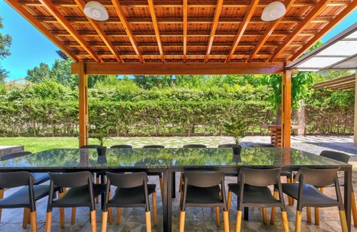 Chacras de Coria House | MOT Rentals + Chacras de Coria - 4 Bd Pool & Garden