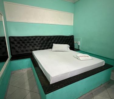 California Hotel | Motel power