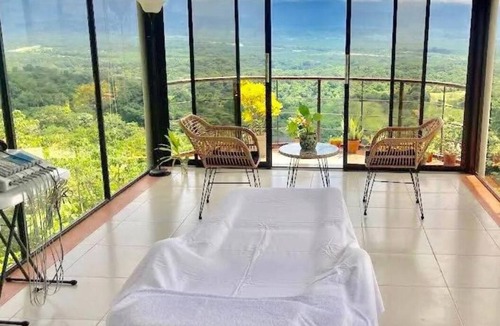 Manuel Antonio Hotel | Mountain Top Park Hotel