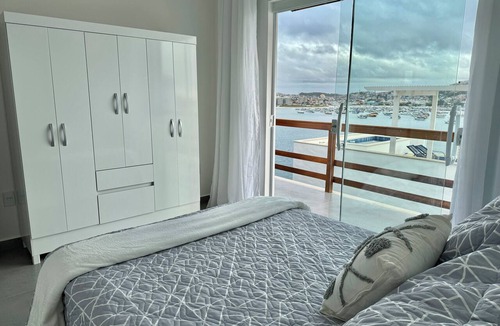 Sao Vicente de Paula House | Mountaintop paradise minutes away from Arraial do Cabo's iconic beaches