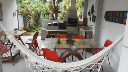 Santos House | Muito espaço e natureza no meio da cidade