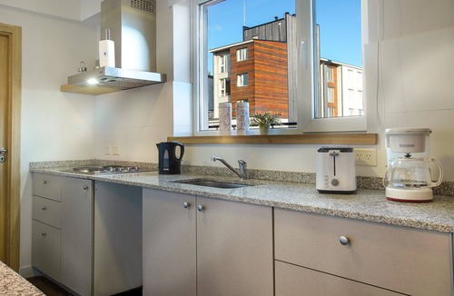 Centro Apartment | Mutisia flat with terrace and lake views in Bariloche