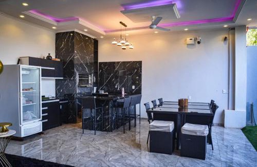 Ciudad Del Este House | Myk