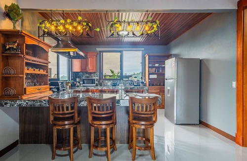 Penas Blancas Villa | Nayari Toucan Farmstay Villa La Fortuna