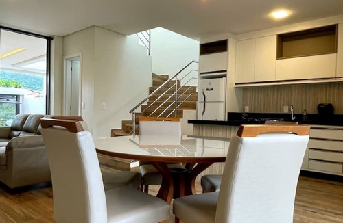 Bombas House | Neves House